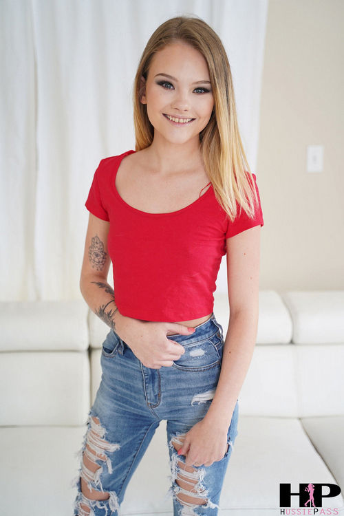 HussiePass: Dani Lynn : Petite Teen Gets A Fucking [1.94 GB] - [HD 720p]