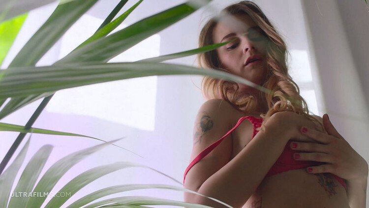 Adelle Unicorn - Love Me Harder